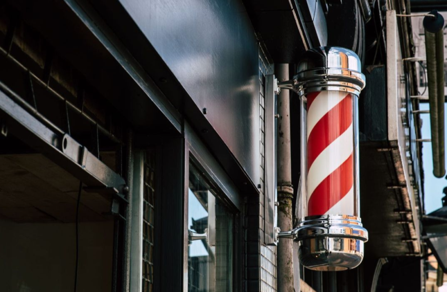 The myth behind barber’s red-white stripes